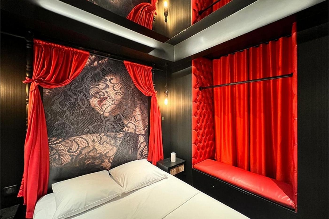 Nuit Insolite Au Love Be You Avec 1h De Jacuzzi Plus 1h De Love Et Nuit Au Be You * Parijs
